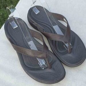 Crocs Women's Capri Flip Flop Thong Sandals Brown Dual Comfort